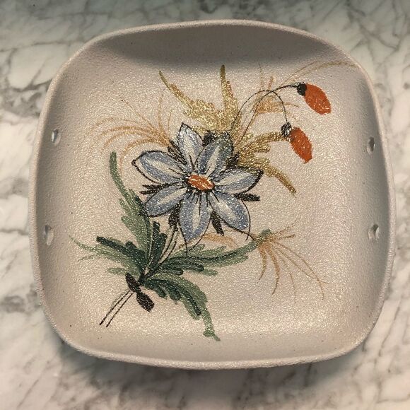 Handpainted Italian Pottery Dish - Picture 1 of 3